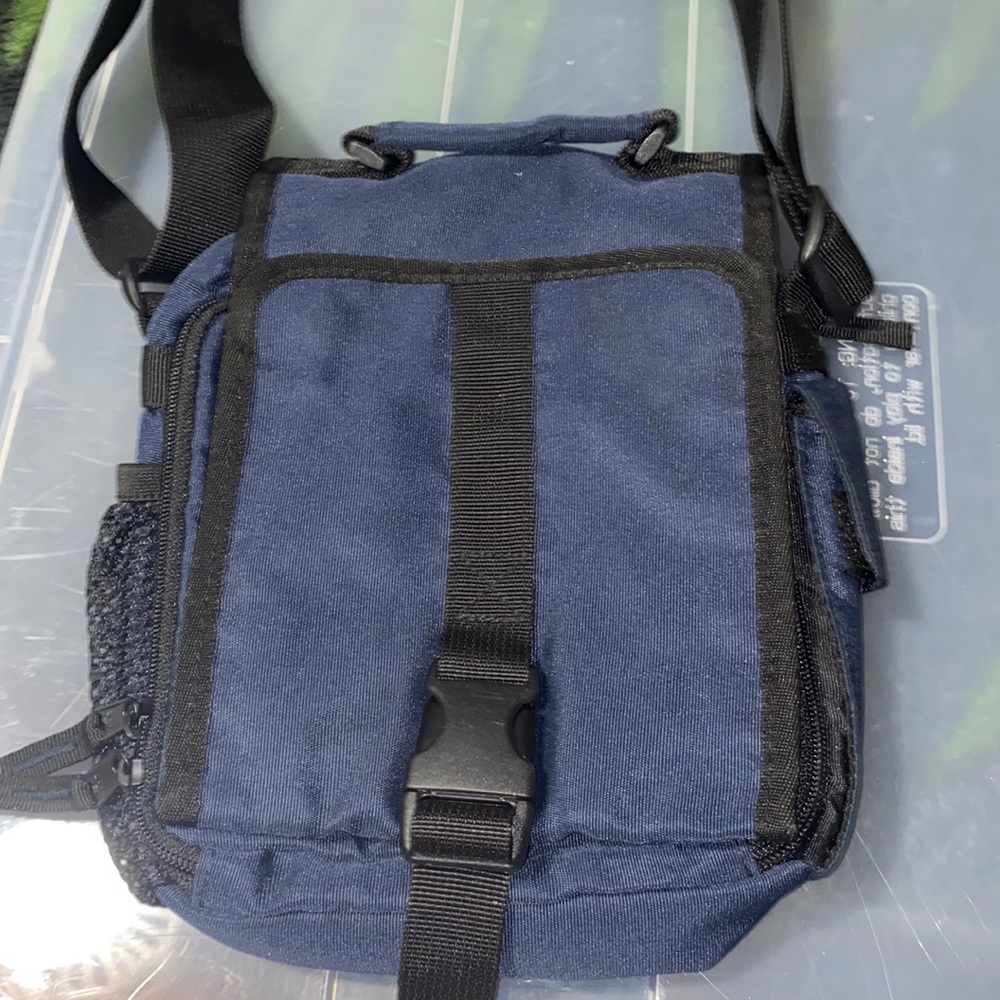 Vintage Eddie Bauer crossbody
